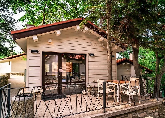 Къщички Синьо Лято, Хижа Черноморец - Blue Summer Houses, Chernomorets Chalet